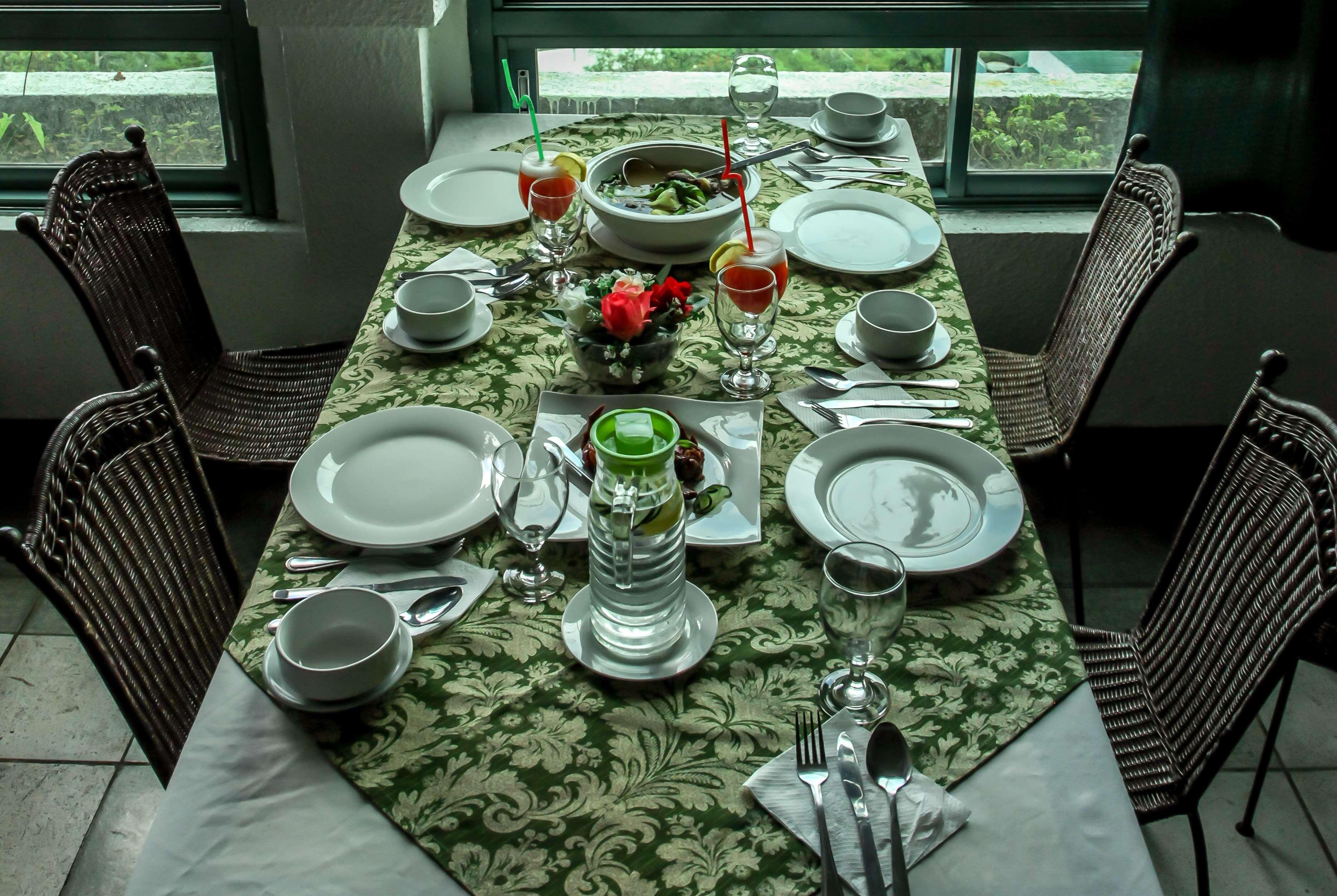 Days Hotel Tagaytay Тагайтай Экстерьер фото