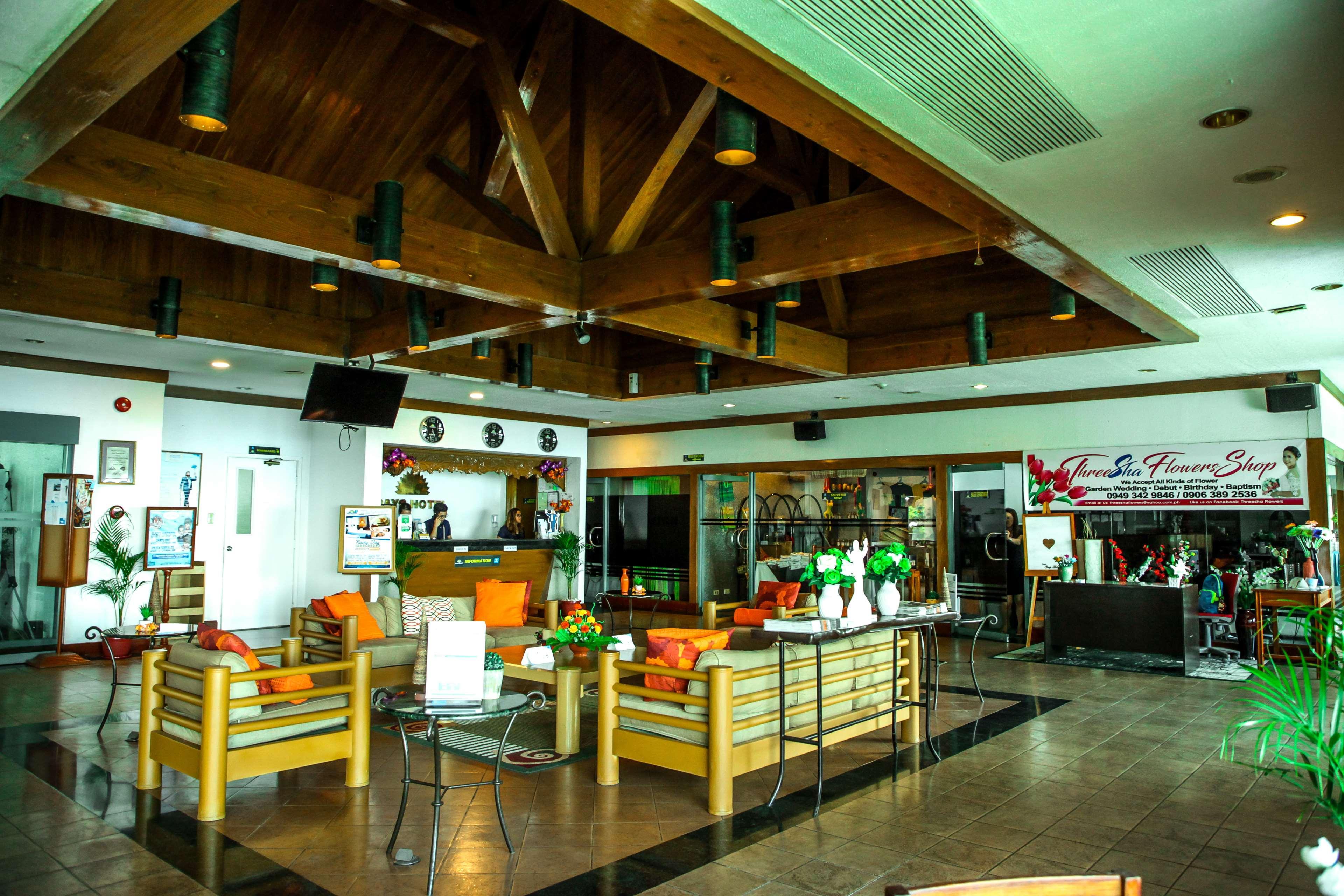 Days Hotel Tagaytay Тагайтай Экстерьер фото