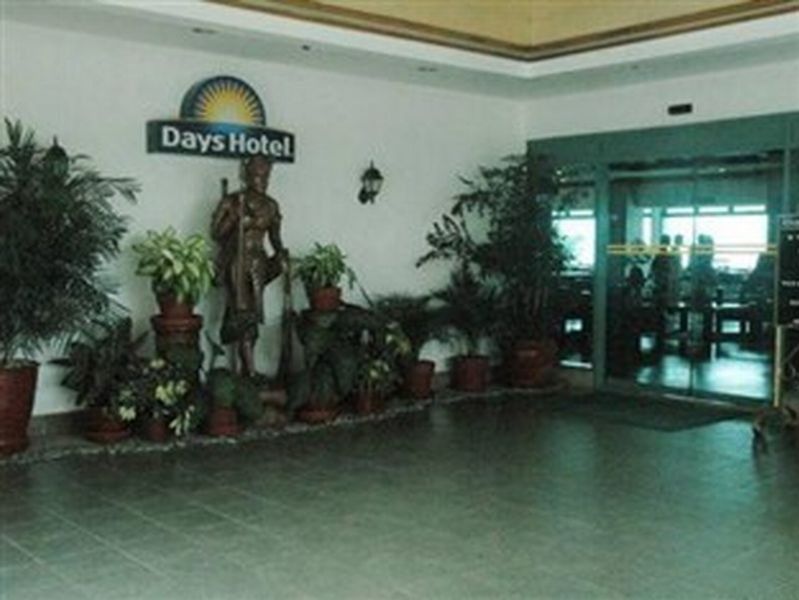 Days Hotel Tagaytay Тагайтай Экстерьер фото